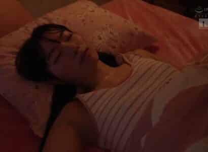 Nữa đêm bố dượng mò vào dí tới tấp con riêng của vợ sau thời gian nuôi để thịt Nữa đêm bố dượng mò vào dí tới tấp con riêng của vợ sau thời gian nuôi để thịt