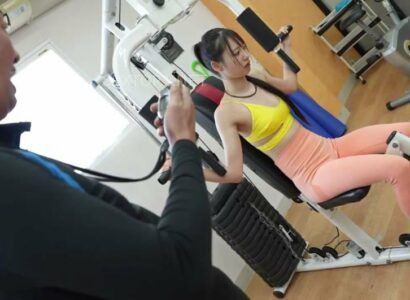 Với chiếc đồng hồ ngưng thời gian, người đàn ông địt em gái ở phòng gym đã thèm bấy lâu Với chiếc đồng hồ ngưng thời gian, người đàn ông địt em gái ở phòng gym đã thèm bấy lâu